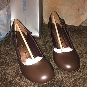 Maurices chocolate brown heel shoes w strap 7.5